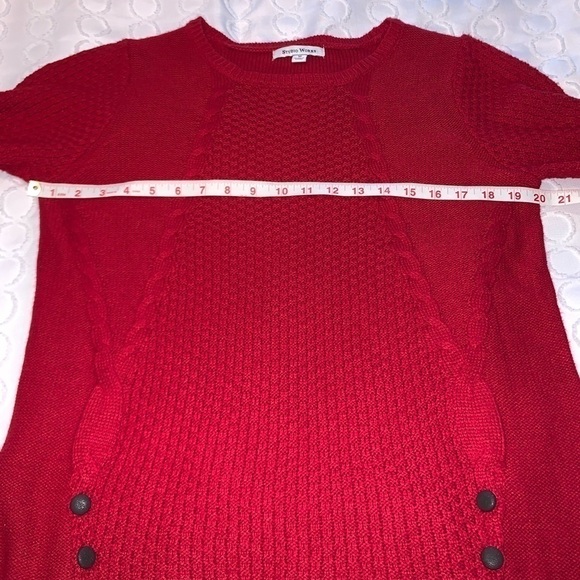 WOMEN'S Studio works Red sweater size Medium - Picture 5 of 5